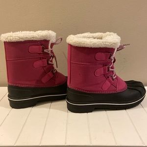 Cat & Jack Girl’s Snowboots; Size 4